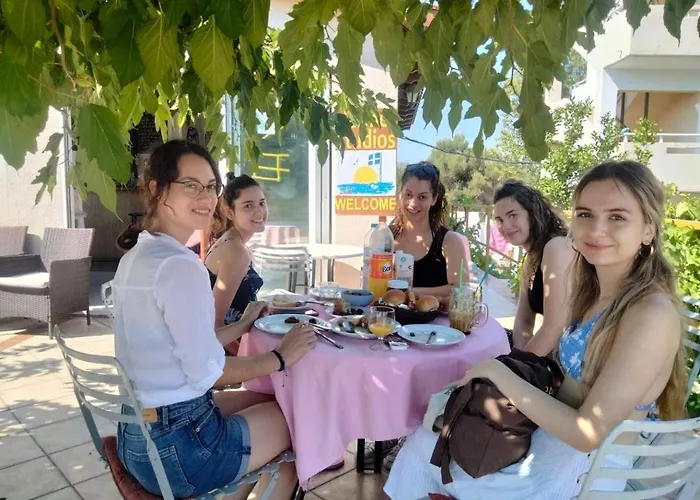 Hermes פליראקי